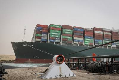 Подсчитан ущерб от блокировки Суэцкого канала