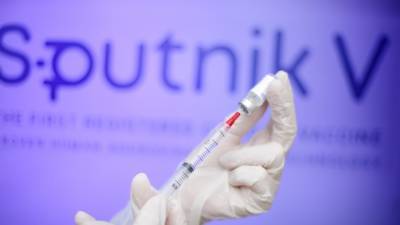МИД РФ оценил отказ Еврокомиссара от вакцины "Спутник V"