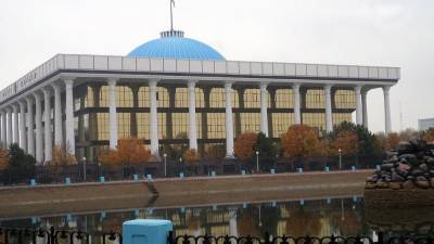 Чиновника из Узбекистана премировали за отказ от взятки