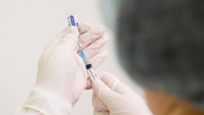 В Омской области более 65 тысяч человек вакцинировались от коронавируса