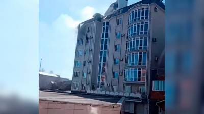 Воронежцы сообщили о пожаре в жилом доме рядом с отелем «Дегас»