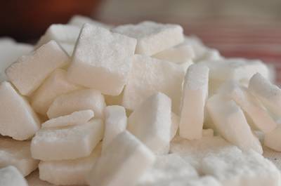 ФАС предлагает продолжить сдерживать цены на сахар и масло