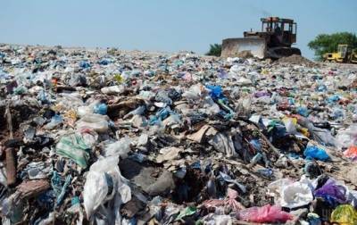 На Киевщине через спутник обнаружили почти 60 нелегальных мусорных свалок