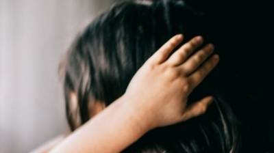 Жителя Ленобласти осудят за регулярные изнасилования малолетних дочерей