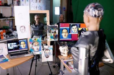 Картину робота Софии продали за $688 тысяч в виде NFT (видео)
