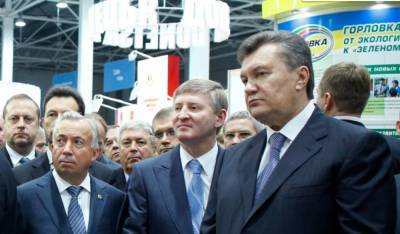 Боится повторить судьбу Януковича — аналитик рассказал, зачем Зеленский ввязывается в конфликт с олигархами