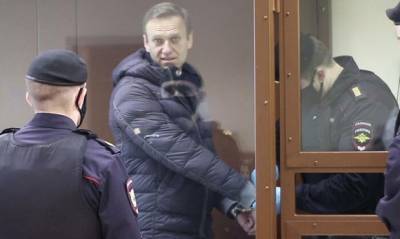 Правозащитник Андрей Бабушкин потребовал от ФСИН направить Алексея Навального в стационар