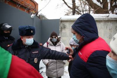 В Екатеринбурге правозащитников судят за митинги. Омбудсмен считает, что это незаконно