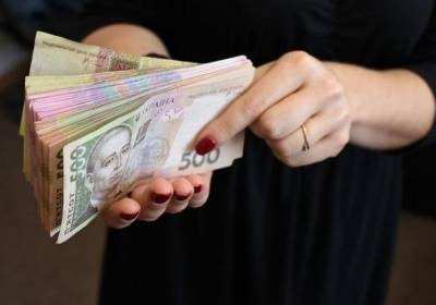 Что надо сделать для роста зарплат в Украине: мнение экономиста