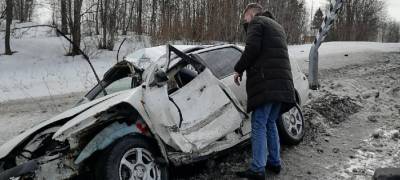 Водитель в тяжелом состоянии госпитализирован после жесткого ДТП в районе Карелии (ФОТО)