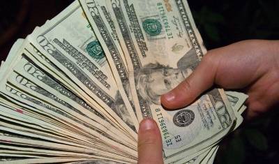 Вкладчики опустошили валютные счета в банках на $ 600 миллионов
