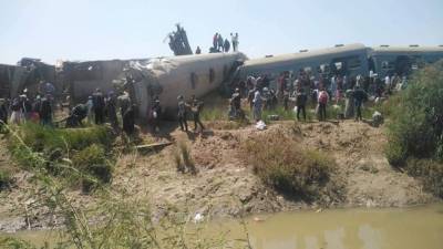 В Египте столкнулись пассажирские поезда: более 30 погибших – жуткое видео