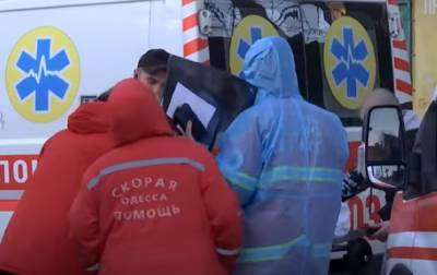 "Кто же тогда будет лечить заболевших?": в Одессе паникуют из-за катастрофы с коронавирусом, видео