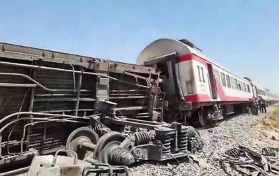 В Египте столкнулись два пассажирских поезда: более 30 человек погибли