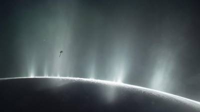 Ученые рассказали о бурлящем потоке океана подо льдом спутника Сатурна