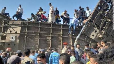 Названа предварительная причина столкновения двух поездов в Египте