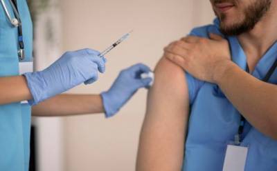 Вакцина от AstraZeneca снова под подозрением