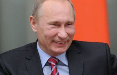 Путин рассмеялся из-за фотографии Баскова - видео