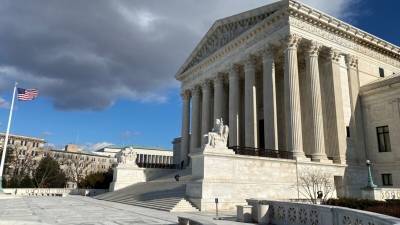 Верховный суд США рассматривает иск о праве на ношение оружия