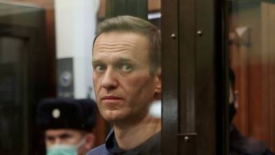 Навальный о своём здоровье: "Уже с кровати встать больно"