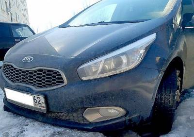 В Новомичуринске за день в одну и ту же яму провалились четыре автомобиля