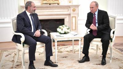 Путин обсудил с Пашиняном стабилизацию обстановки в Нагорном Карабахе