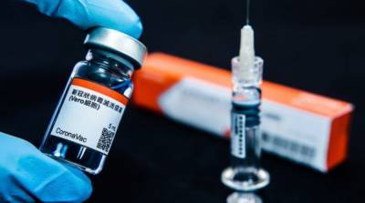 Возможные побочные эффекты вакцины Sinovac перечислили в МОЗ