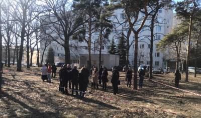 В парке вблизи городской больницы Харькова нашли мертвого младенца