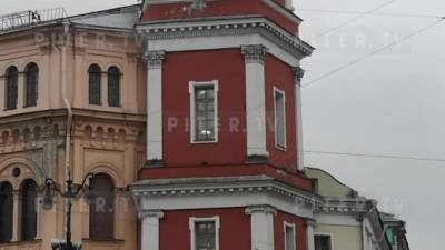 Часы на Думской башне в Петербурге остановились