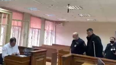 Суд арестовал столичного полицейского, присвоившего 25 млн рублей из вещдоков