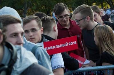 Школьника оштрафовали и заставили уйти из школы из‑за митингов в поддержку Навального