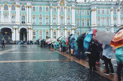 Комитет культуры в Петербурге одобрил проведение более тысячи массовых активностей