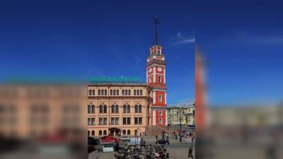 Часы перестали идти на здании городской думы в Петербурге