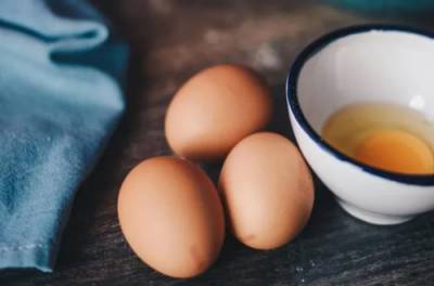Как могут уберечь от инсульта обычные куриные яйца
