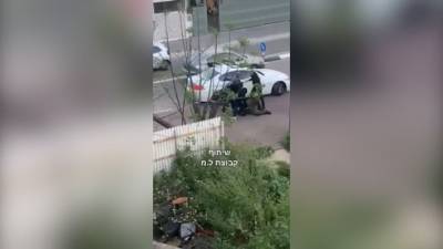 Избили полицейского за замечание и попались из-за камеры соседа