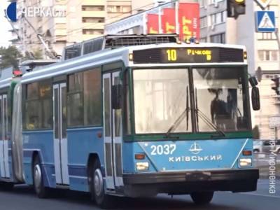 Черкассами курсирует троллейбус, аналогов которому нет в мире