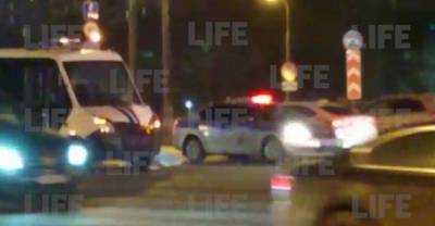 В Москве полицейский на служебном автомобиле насмерть сбил пешехода