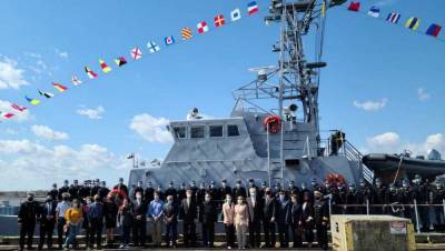 Украинские моряки завершили обучение на "Айлендах" в США и едут домой