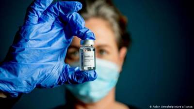 Украинская вакцина от коронавируса обойдется дороже импортной – Степанов