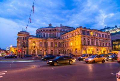 Опрос: Мариинский театр является одним из любимых у россиян