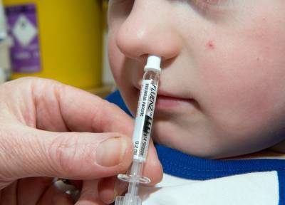 Глава центра Гамалеи Гинцбург допустил вакцинацию от коронавируса детей с 3–4 лет