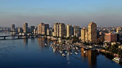 Многоэтажное здание обрушилось в Каире