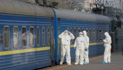 "Укрзализныця" запустила 8 спецрейсов из областей "красной" зоны: расписание поездов