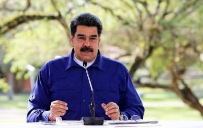 COVID-фейки: Facebook заблокировал аккаунт президента Венесуэлы