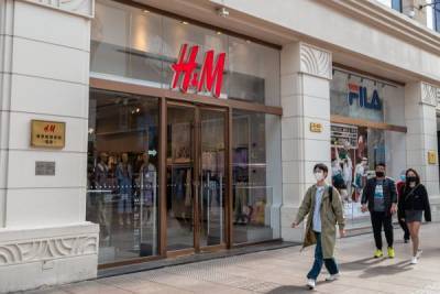 Нет в поиске: Китай наглухо «забанил» шведский бренд одежды H&M
