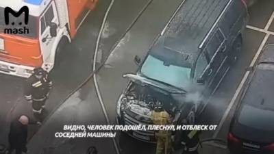 В Москве подожгли Cadillac Escalade матери пятых детей