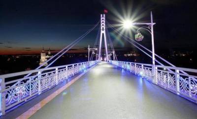 В Тюмени на час отключат подсветку Моста влюбленных и набережной