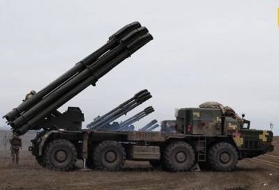Украинские войска отработали сценарий ракетного удара с участием реактивных систем залпового огня «Смерч»