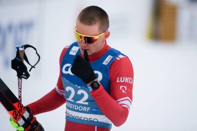 Большунов выиграл спринт классическим стилем на чемпионате России
