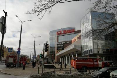 Центр Петрозаводска снова заполонили пожарные машины